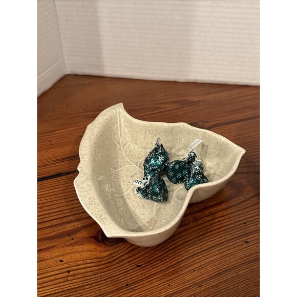 Vintage Valley Vista California Pottery Leaf Dish With Lid Pink And Cream - Picture 14 of 14